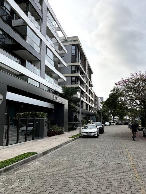 Apto Elegante Com Localizacao Privilegiada E Rooftop Incrivel